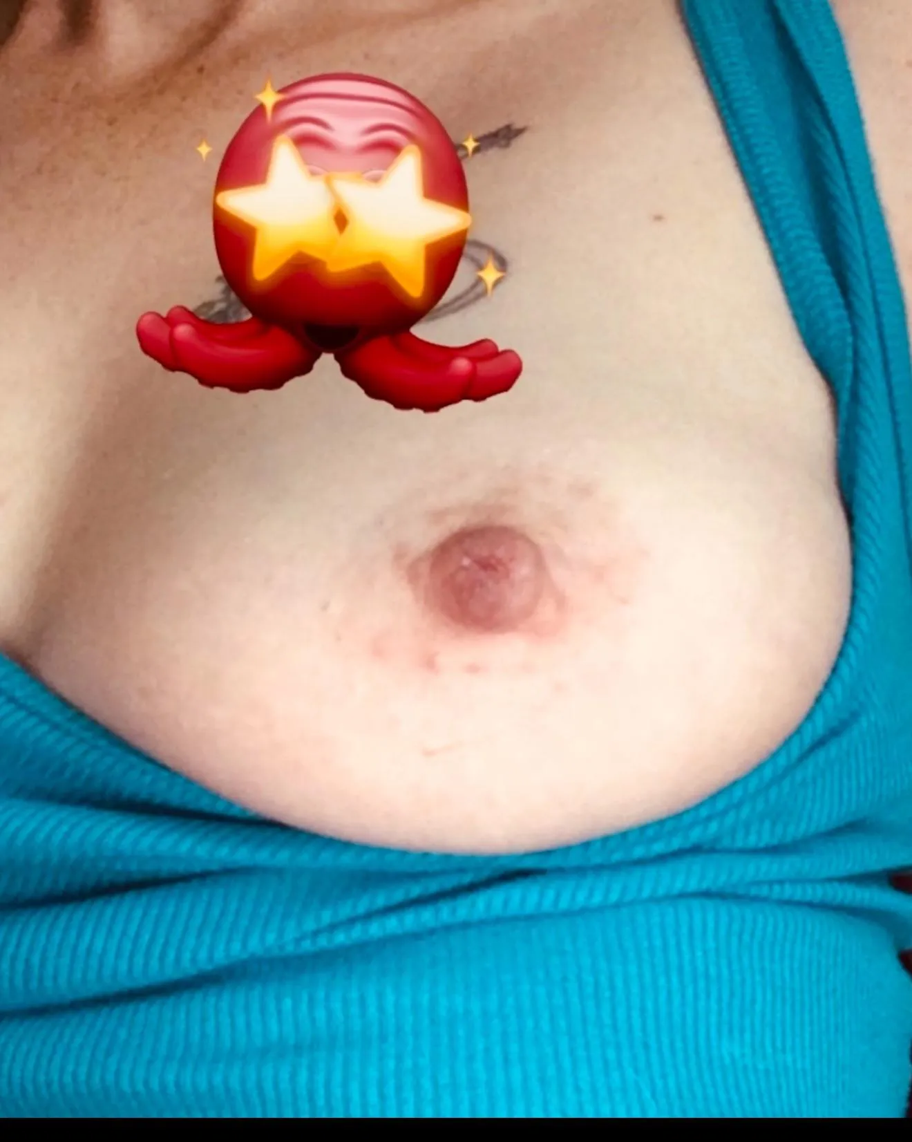 Wife caught taking this selfie by male coworker a few years back