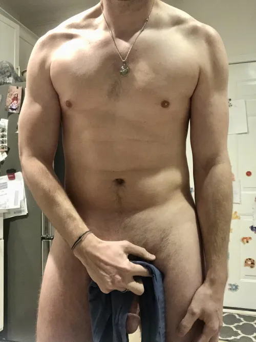 (33) By day, I’m the typical loving husband/dad and overall good guy. By night? I like to sneak downstairs to take pictures like this for Redditors like you.