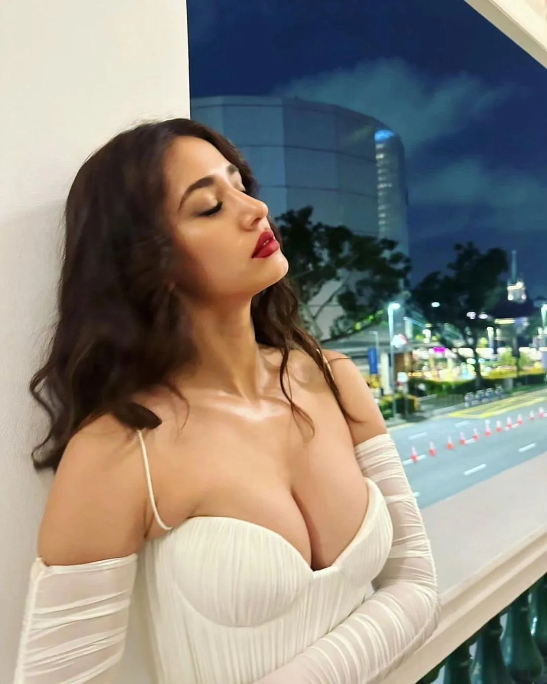 are the boobs of disha patani natural?