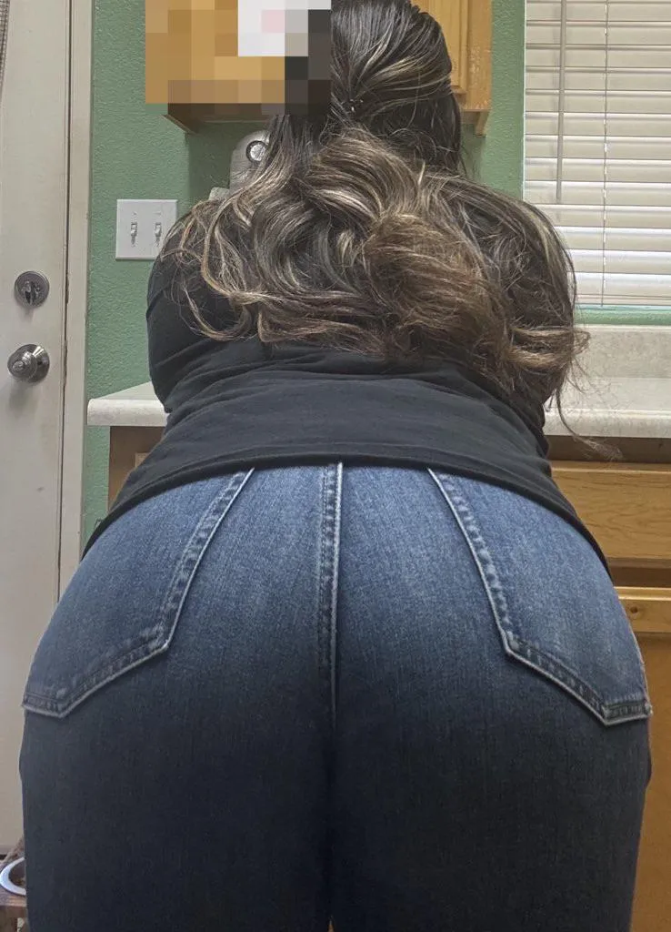 At your school pick up line, stare at me an imagine me without pants