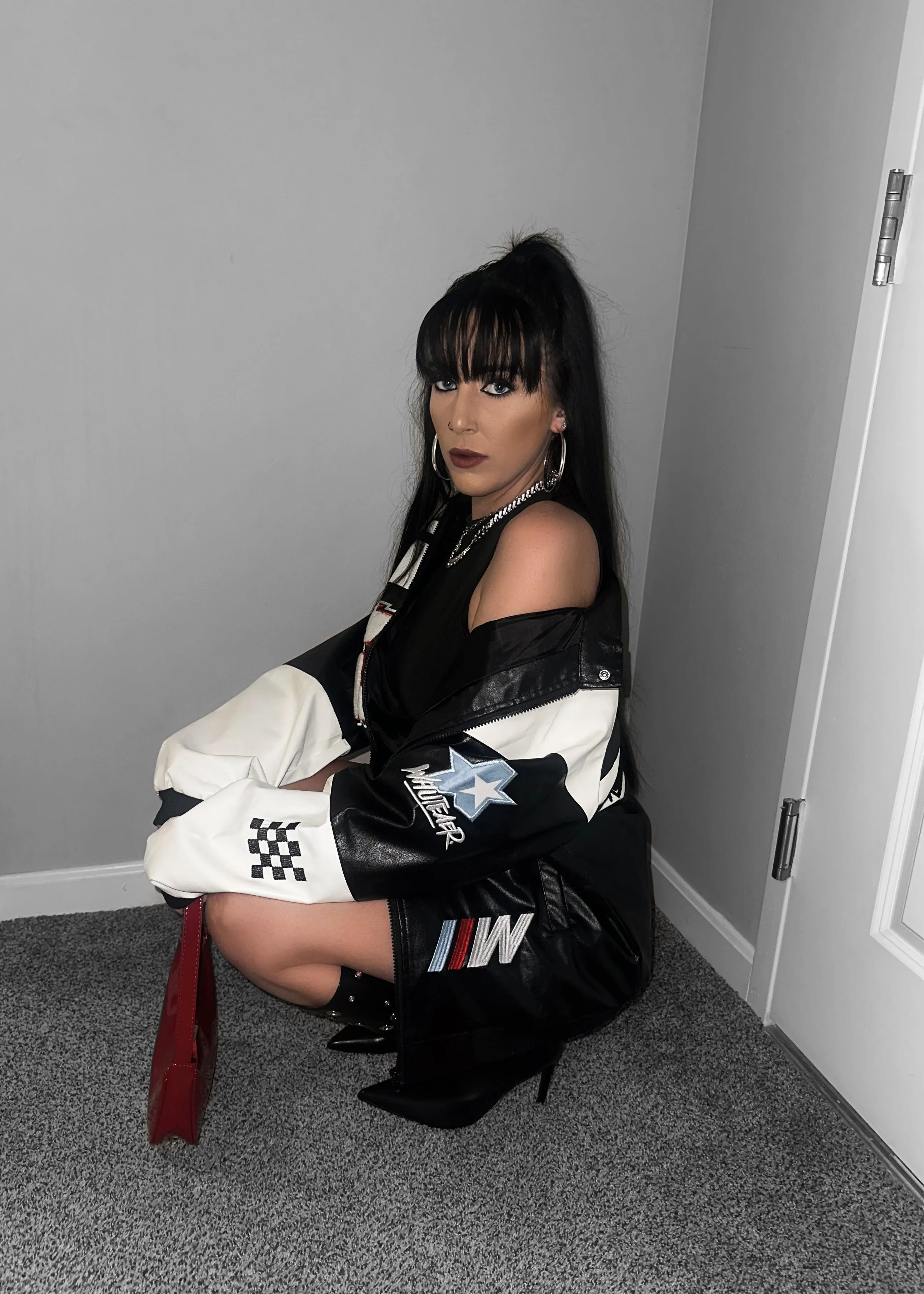 Baddie with bangs 🥵
