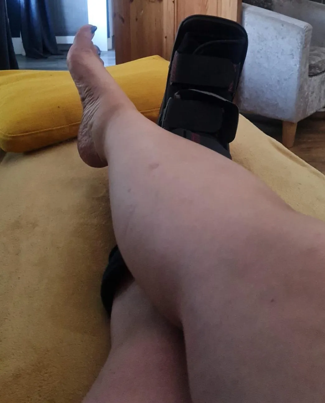 Do you like my tanned, wide, calves?