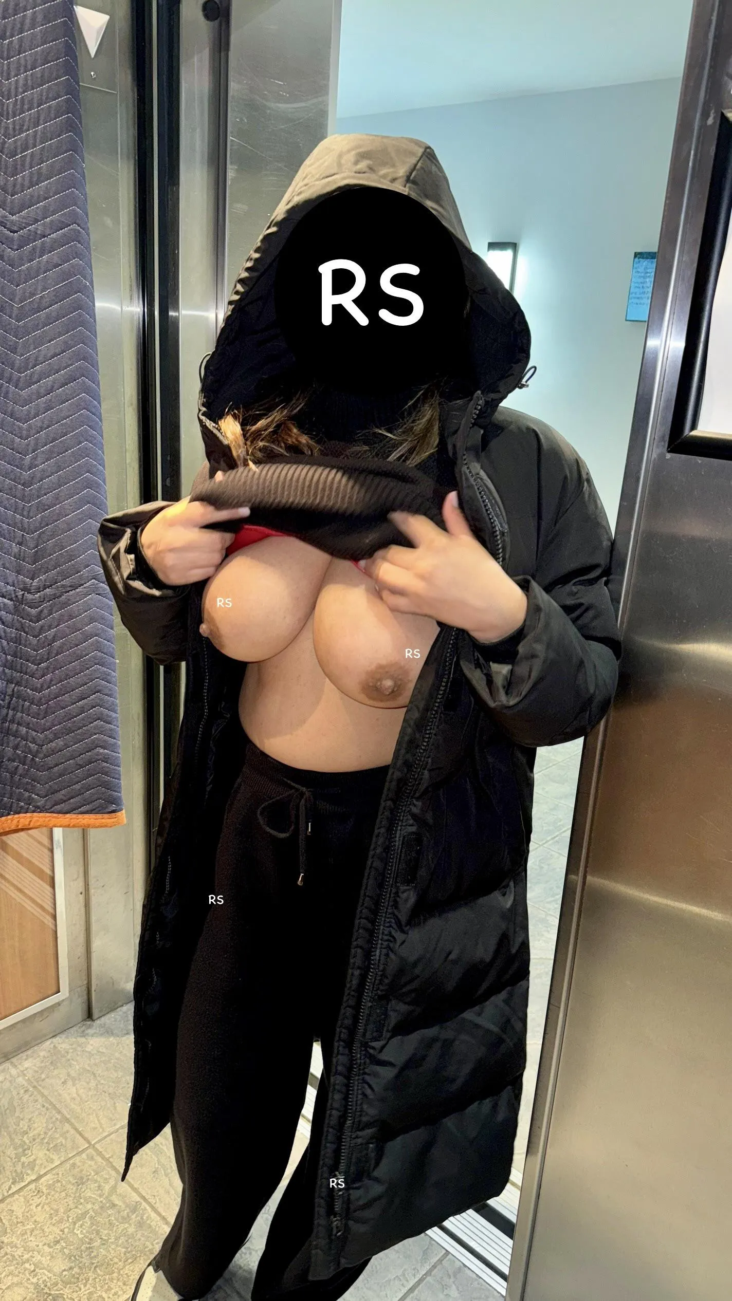 Flashing in an elevator