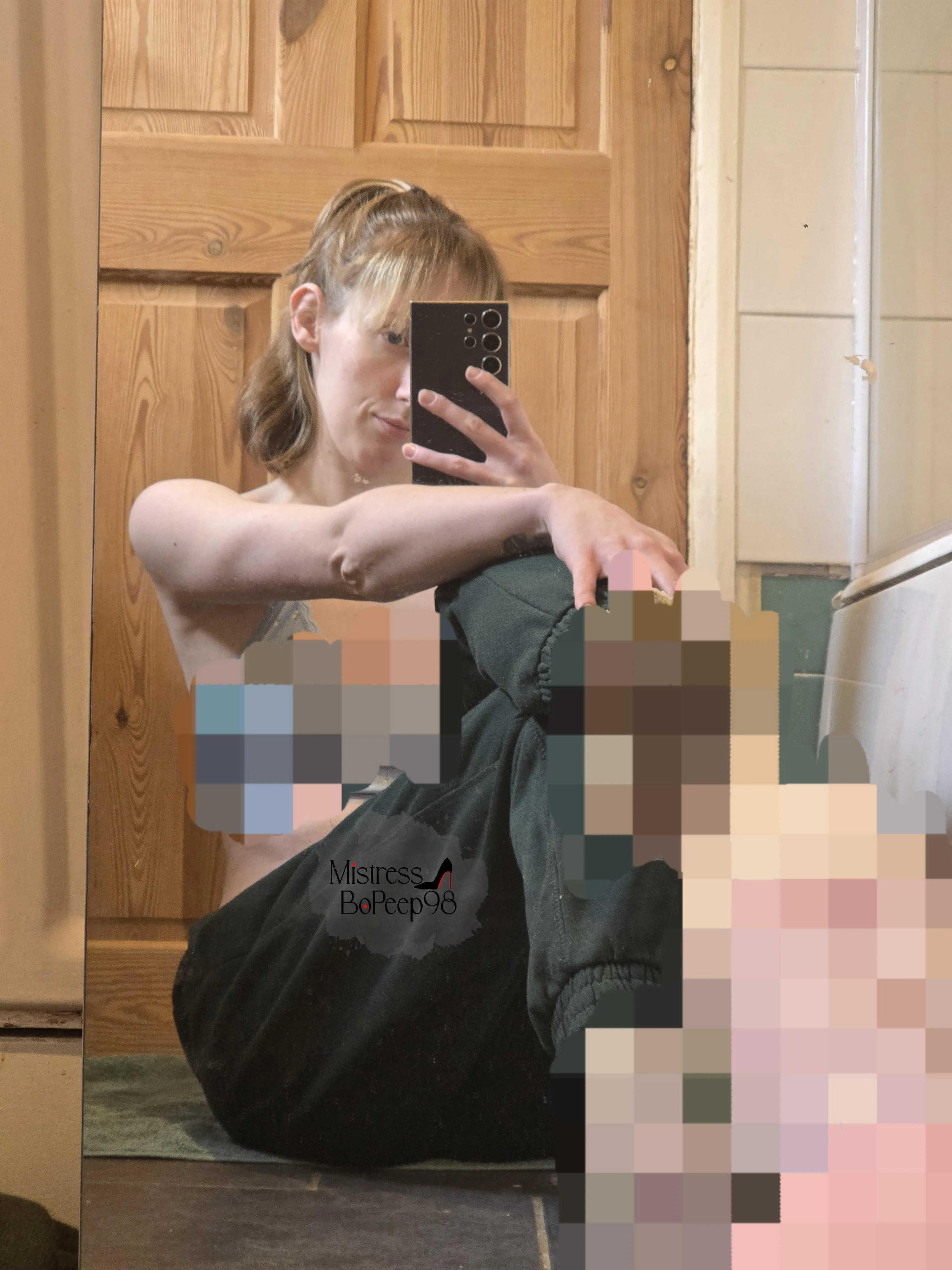 Go on. Sniff the screen then say Thank you.