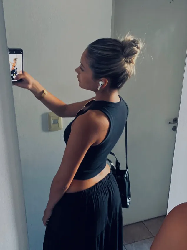 Hello there😏 any interesting thing today?🍃