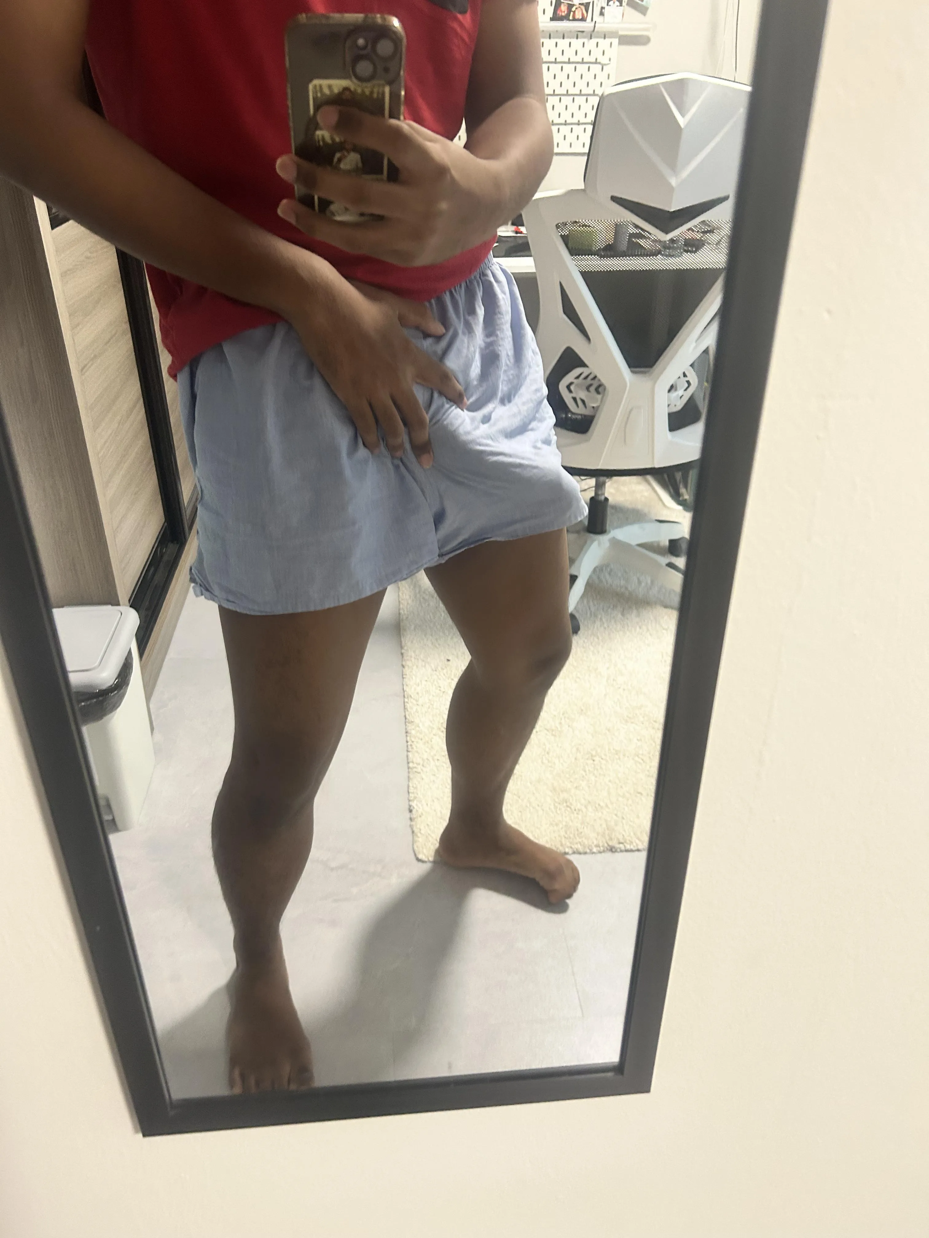 hiii first post!!!! DMs open too!