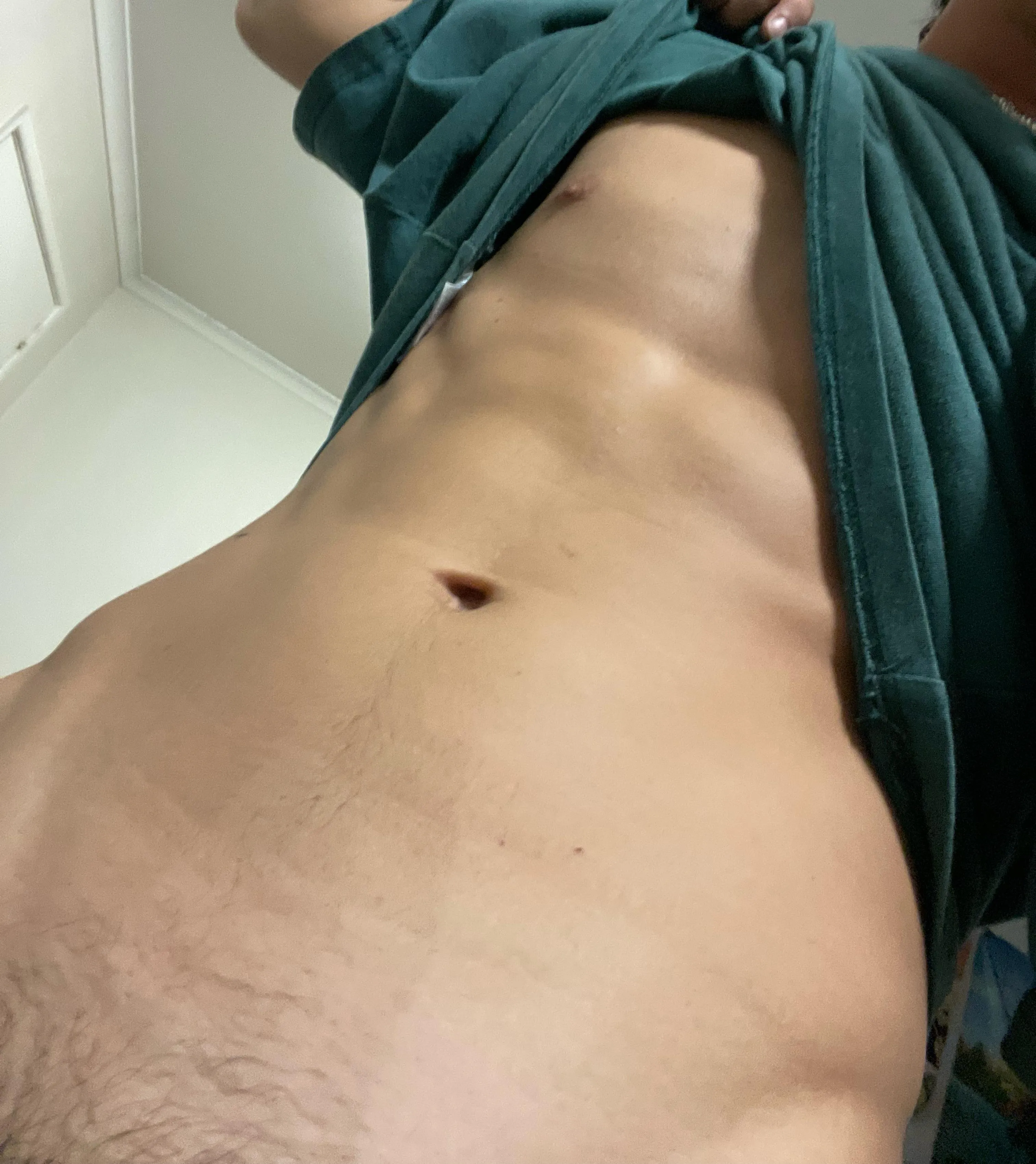 M24 6’2 fit Asian for F can host Logan