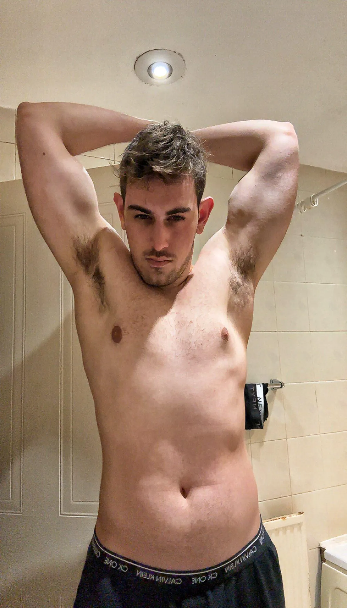 Now who wants to come over and lick these hairy pits??!