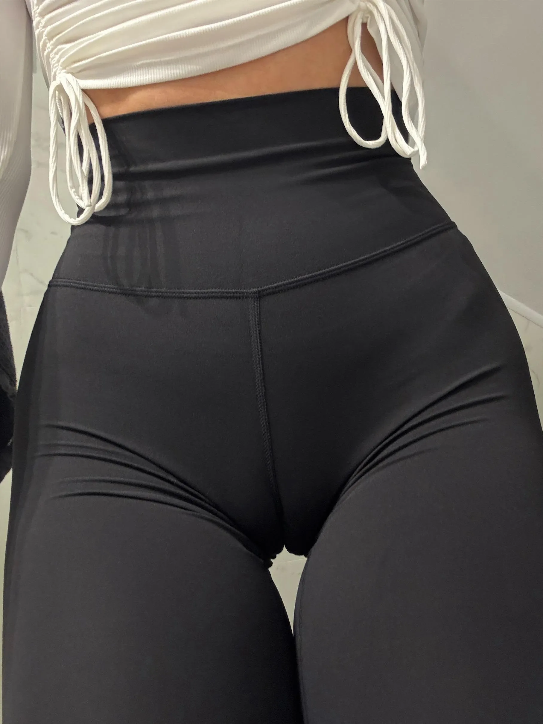 pulled tight leggings