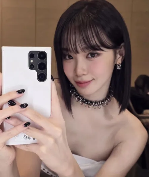 She’s not coming home tonight. Enjoy one last clean pic of her before I dump her at your doorstep tomorrow, glazed and ruined. 