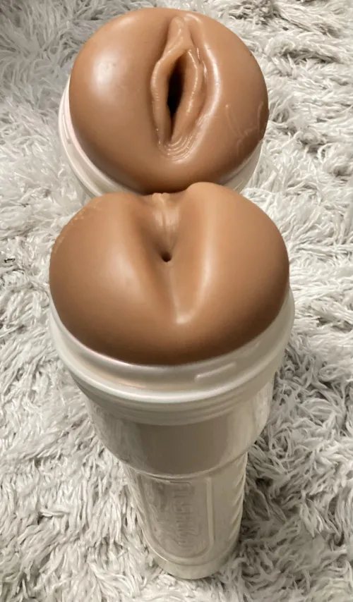 Tight and brown 🥺🥵