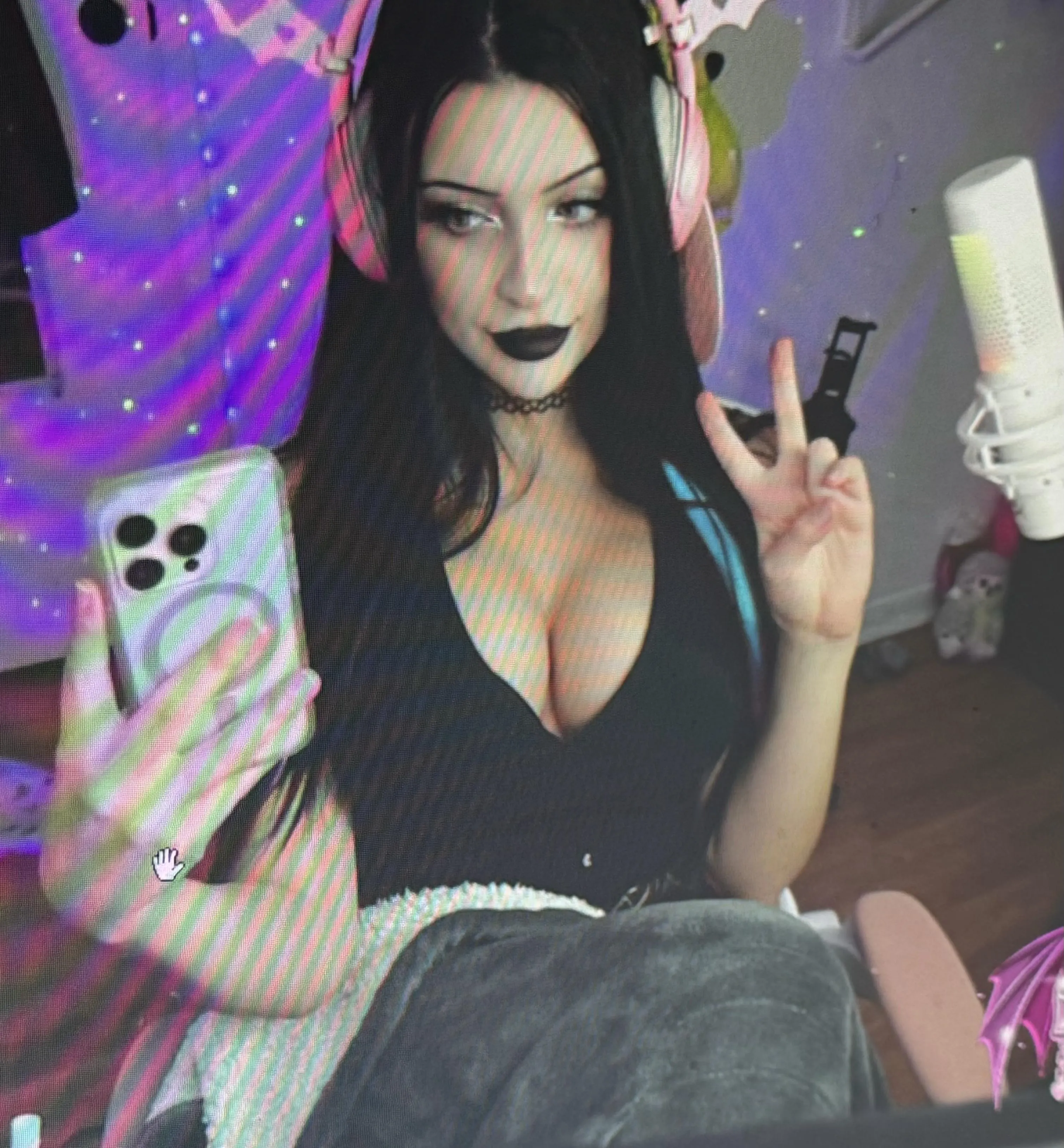 Updated my wishlist.. I would love to do more cosplays 🖤🖤