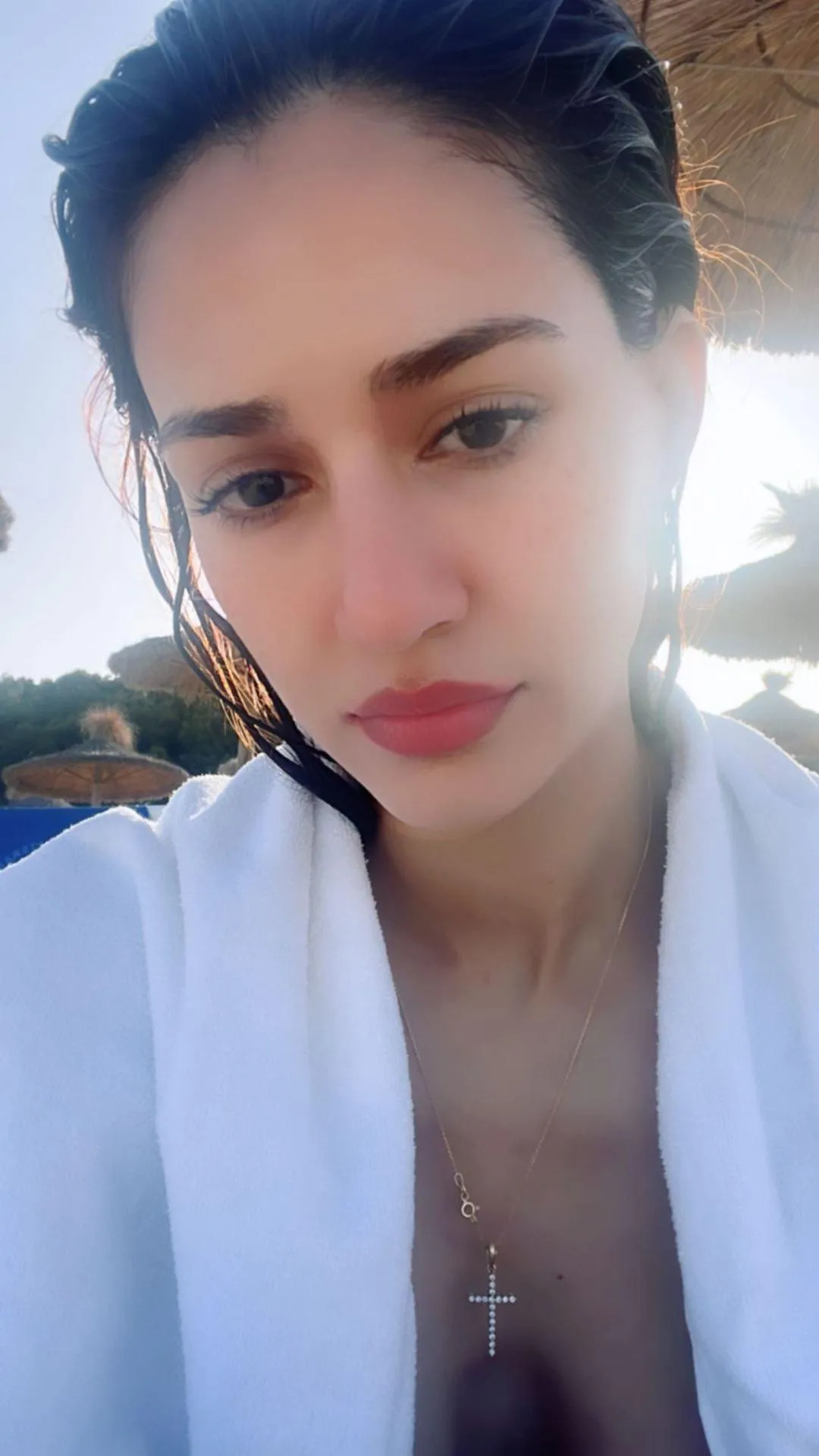 what the gap? saggy disha 😈