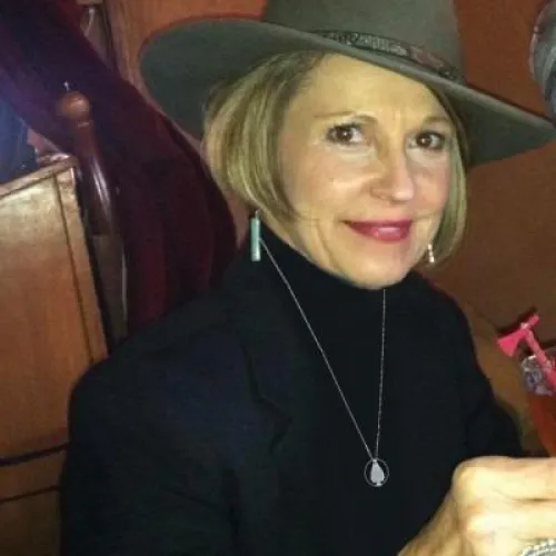 White mom hiding in the suburbs... come tribute me and bully my son!