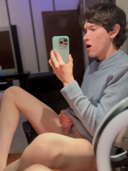 Why can’t I focus whenever I have to work on my final projects?