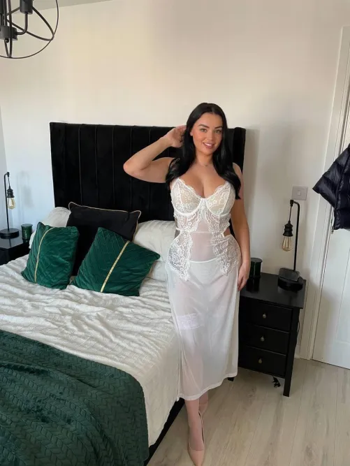 Would you kiss me first or grab my waist?