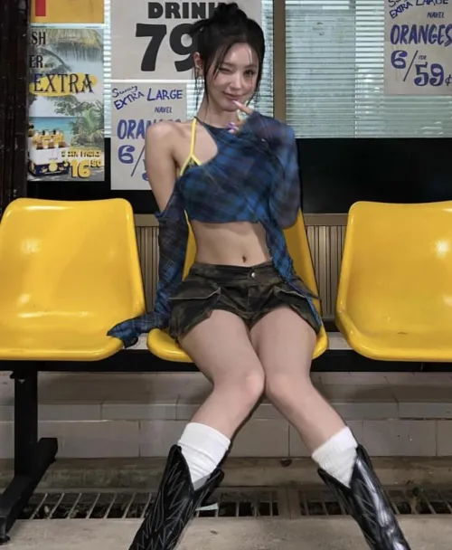You shouldn’t have let your gf Miyeon take the bus home alone at night. We had so much fun with her on those creaky plastic chairs that she missed her last bus. Think she was still passed out and dripping on the cold floor when the sun rose. 