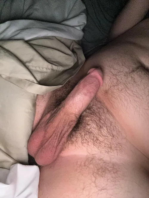 22 (M4F) looking for a good time Friday