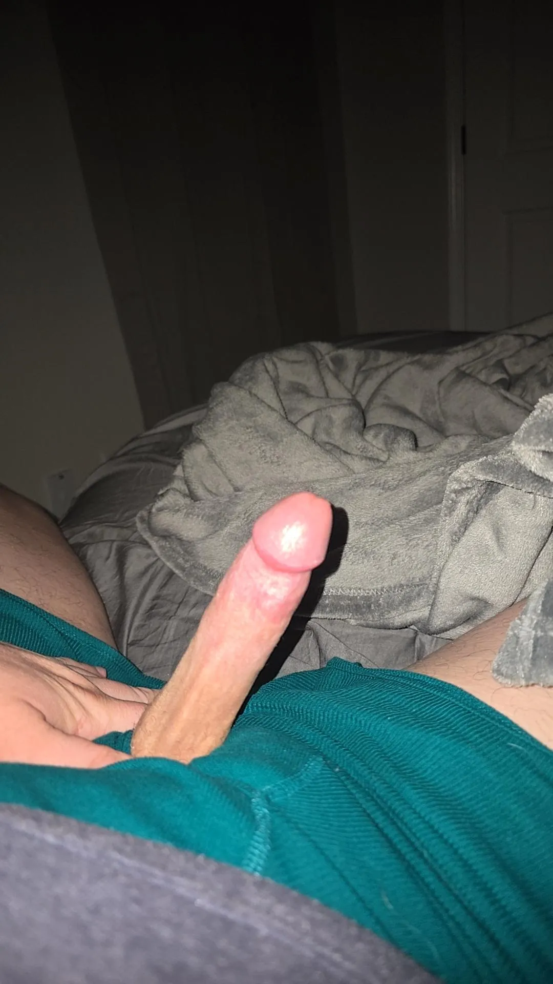 32m I wanna see some cocks