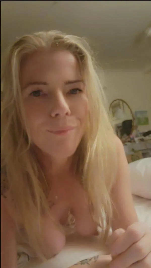 44f FA Hanging boobs