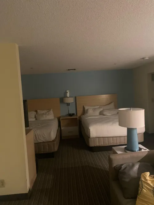 At Sonesta in newark for a couple more hrs. Sexy women are welcome! Dm for room number!