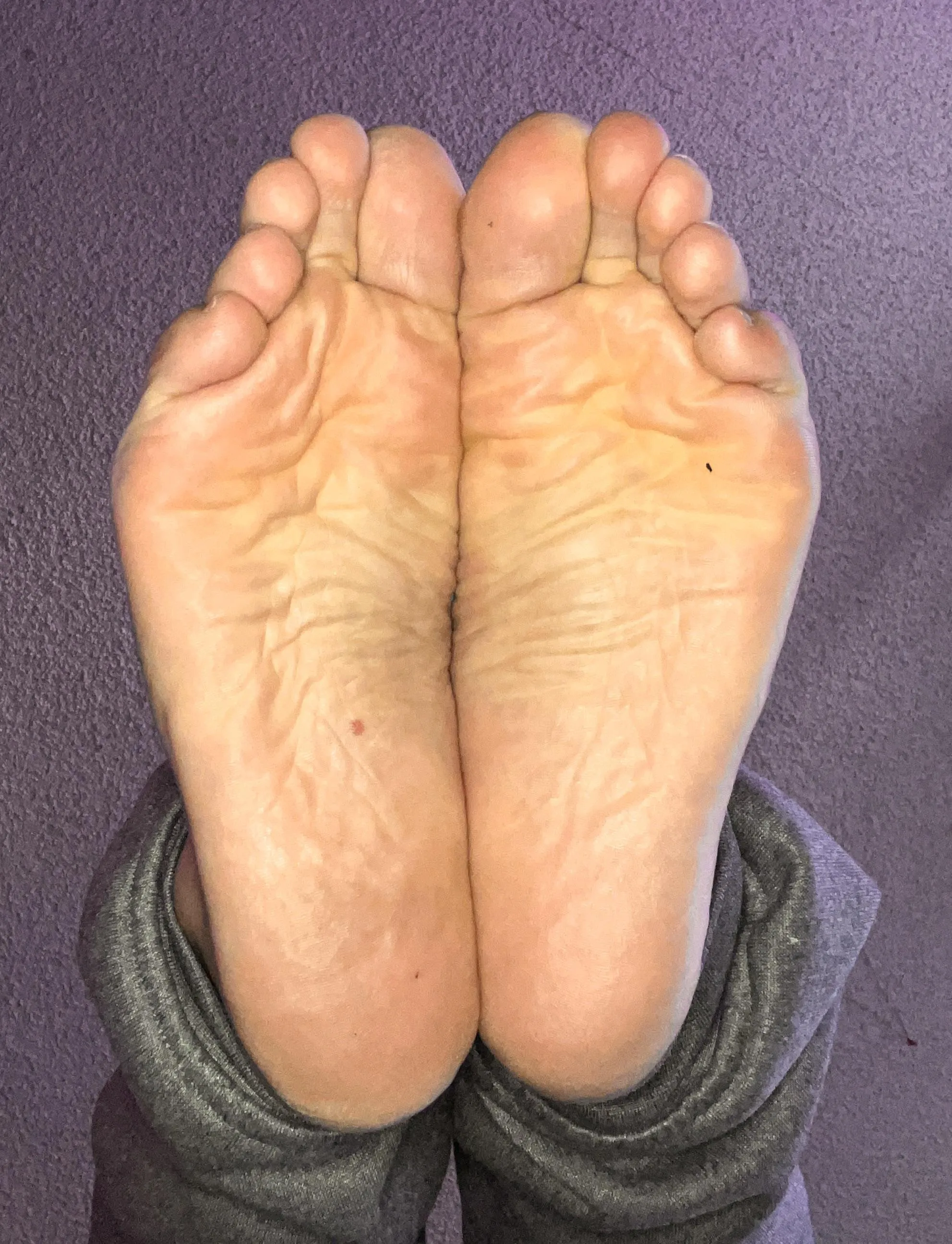 Don’t you love it under my soles 😈