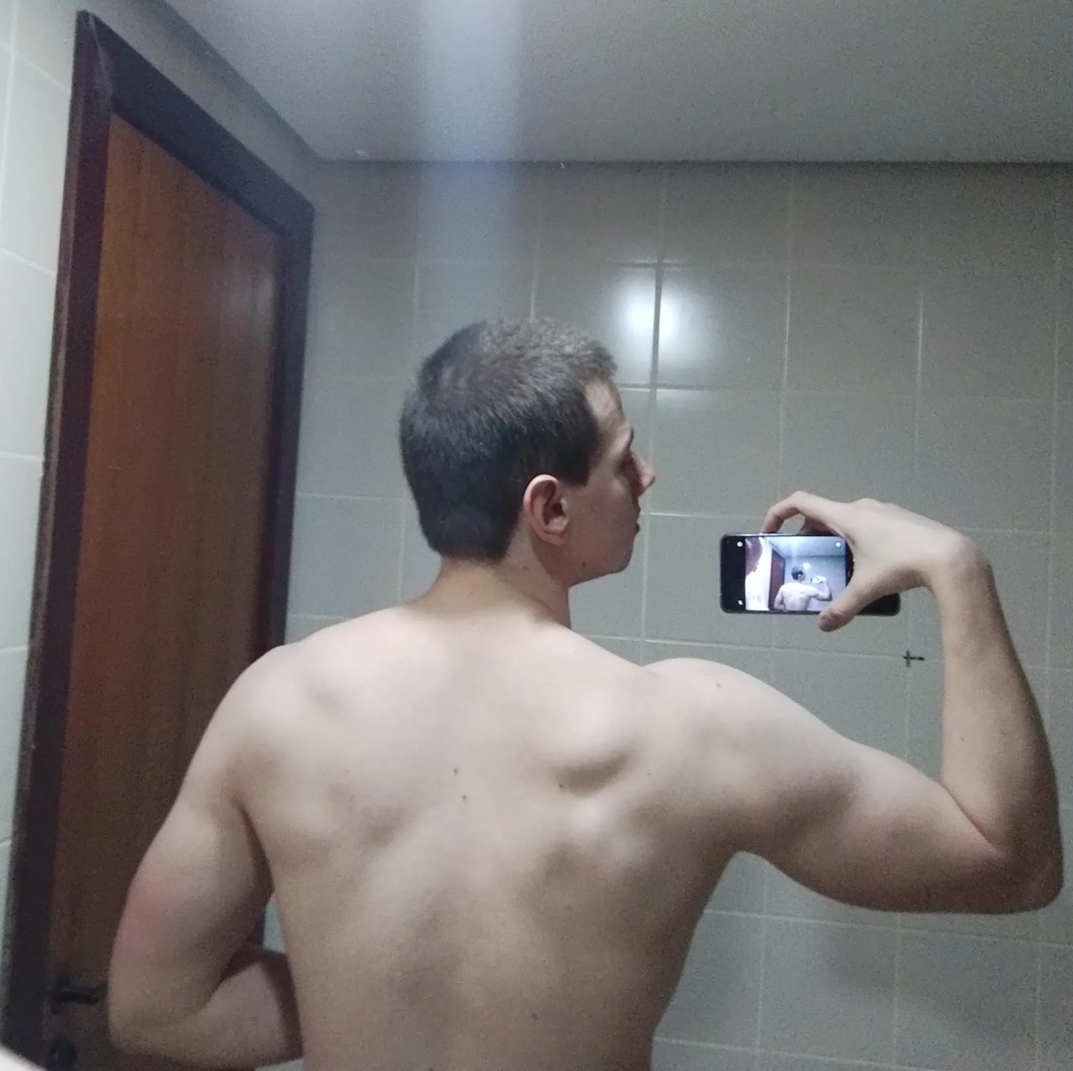 [OC] It's been a month since I've got back to the gym.