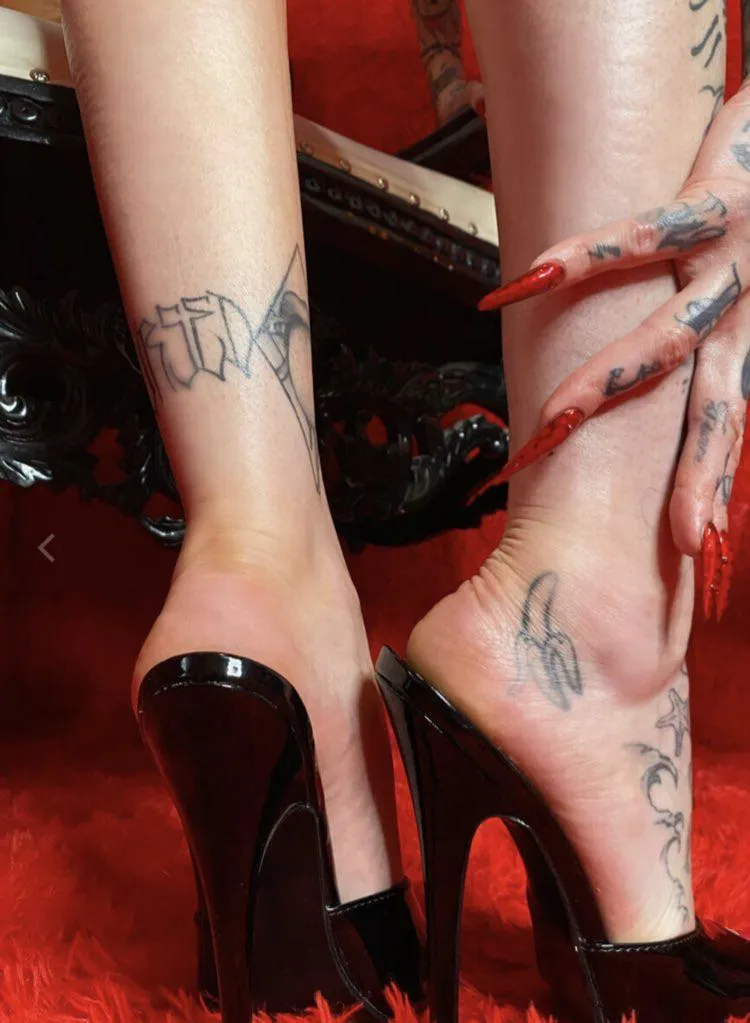 Plateau heels or fetish heels?