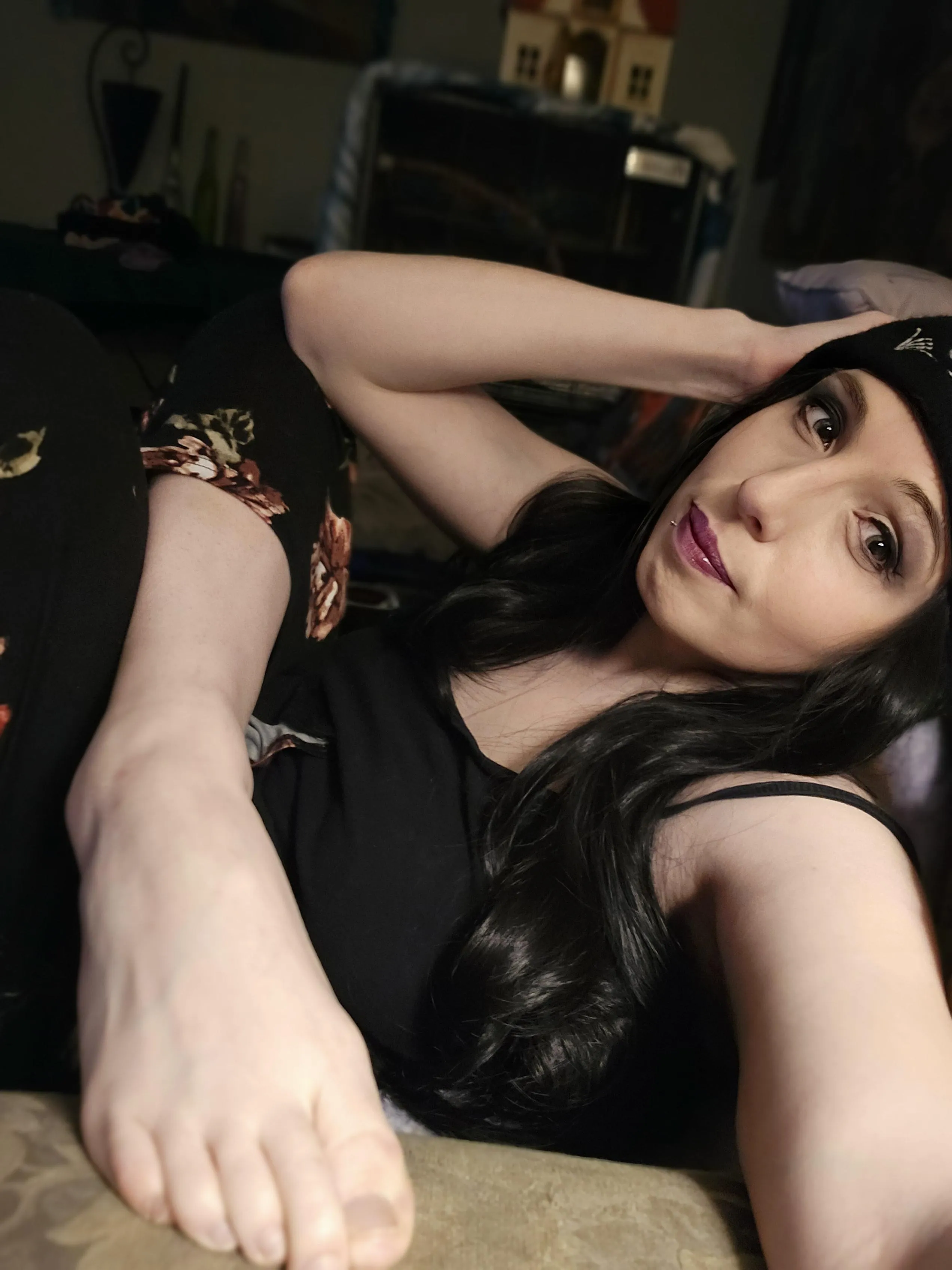 Pretty enough to pleasure you?