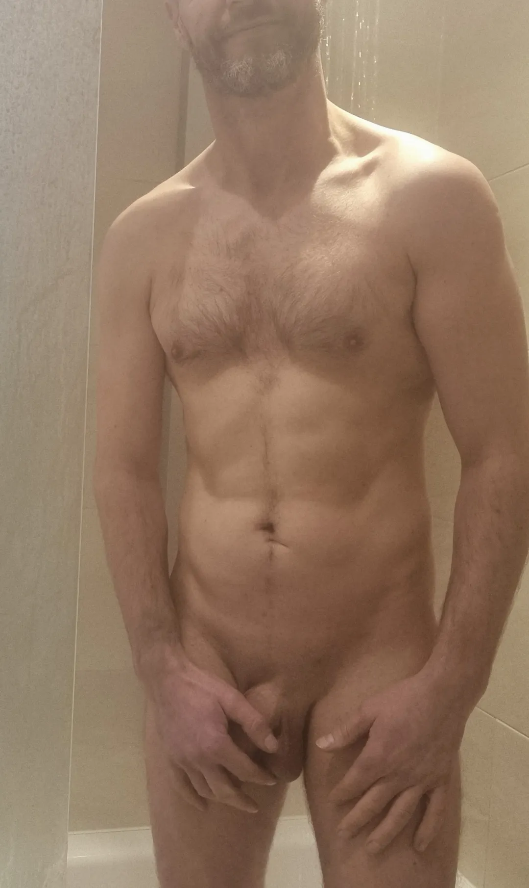 Pretty steamy afternoon here 🚿