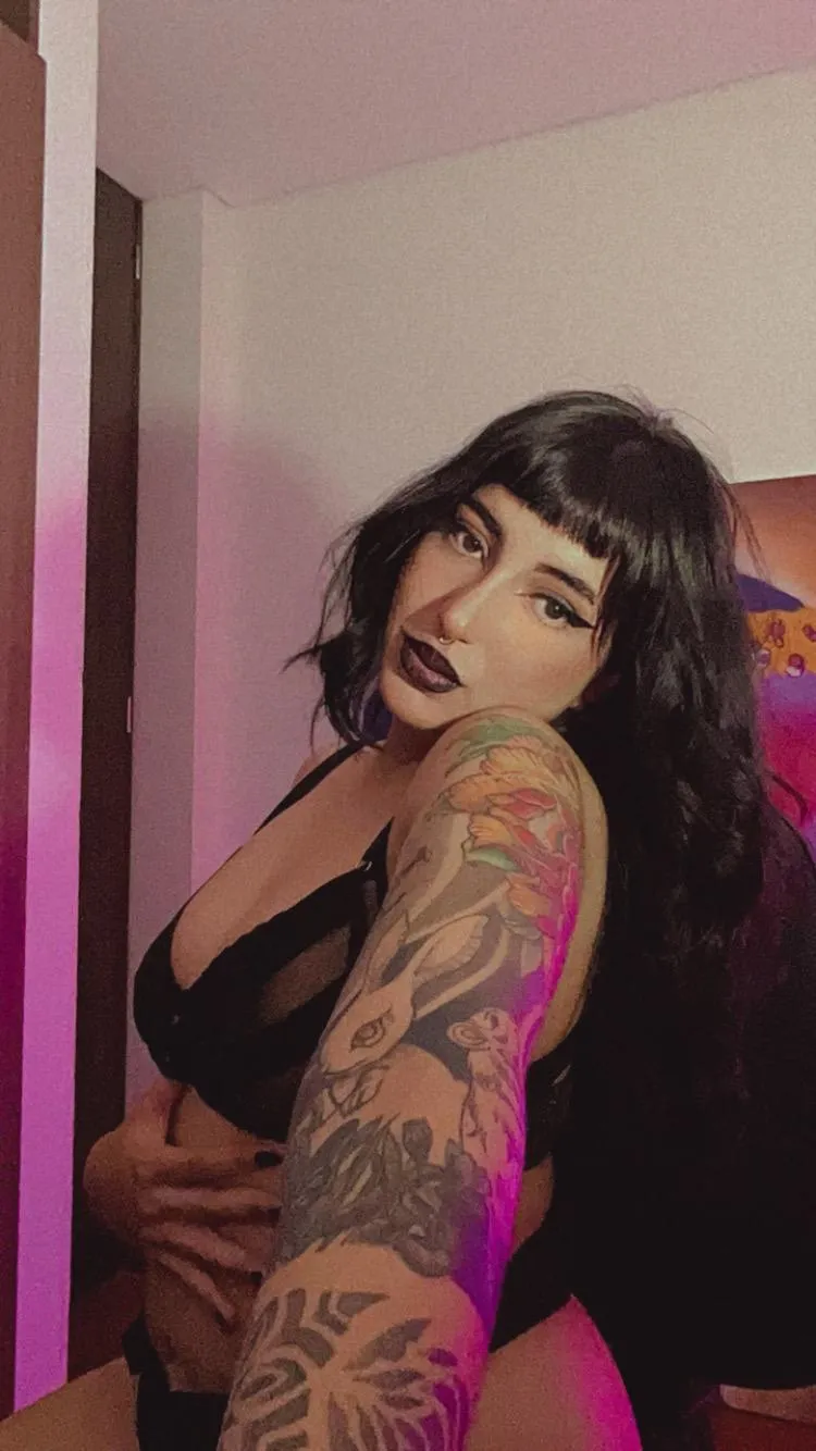 submissive, goth and open-minded