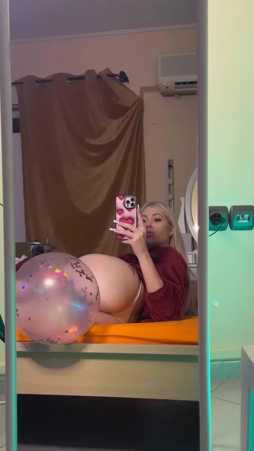 this college student need some cuddle tonight 19F maine