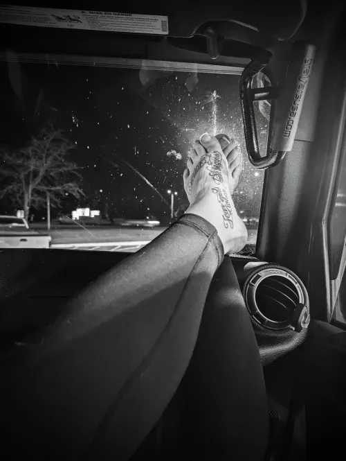 Warm weather was made for Jeep feet