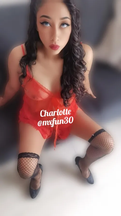 Would Red lingerie is the best for Valentine's Day