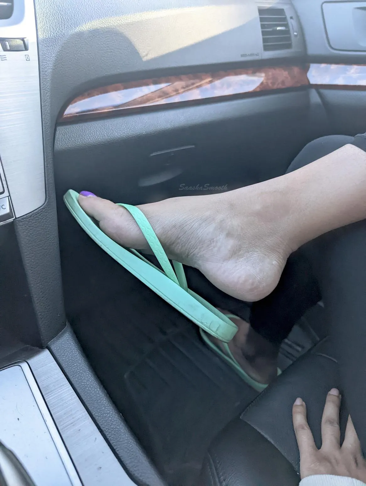 Would this be distracting while you were driving?