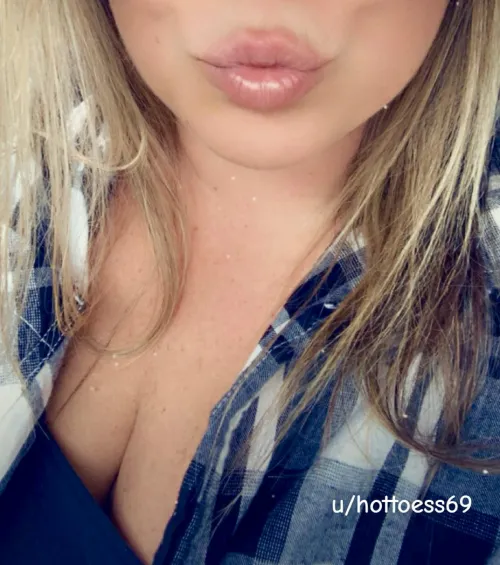 You’re so weak for me! I love it 💋