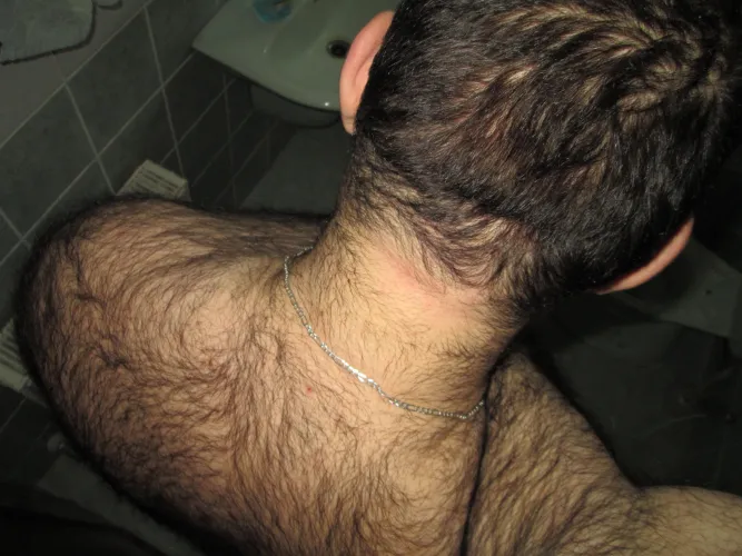 22 Bi. Rub me from behind?