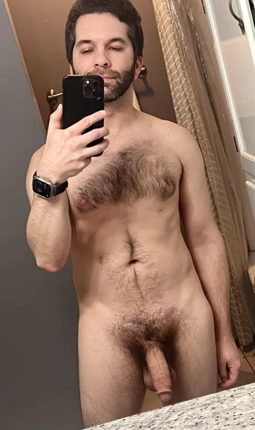 31m, 155 lbs, 5’7. Do we like body hair around here?