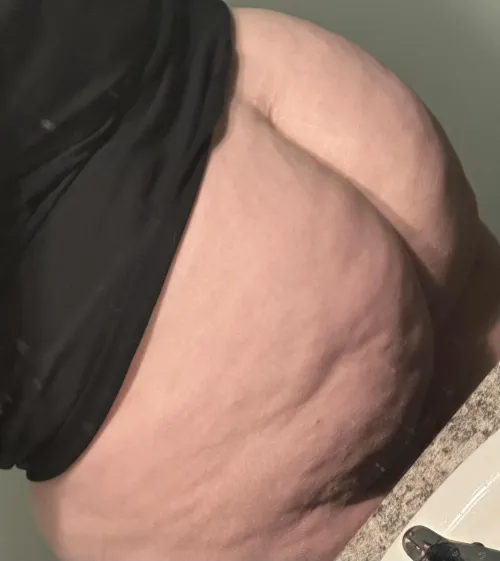 All this ass for Daddy!!