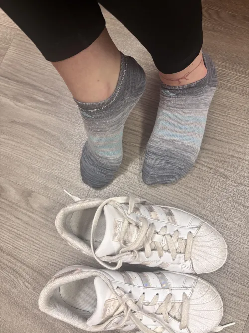 Come sniff them right out of my gym shoes 😏
