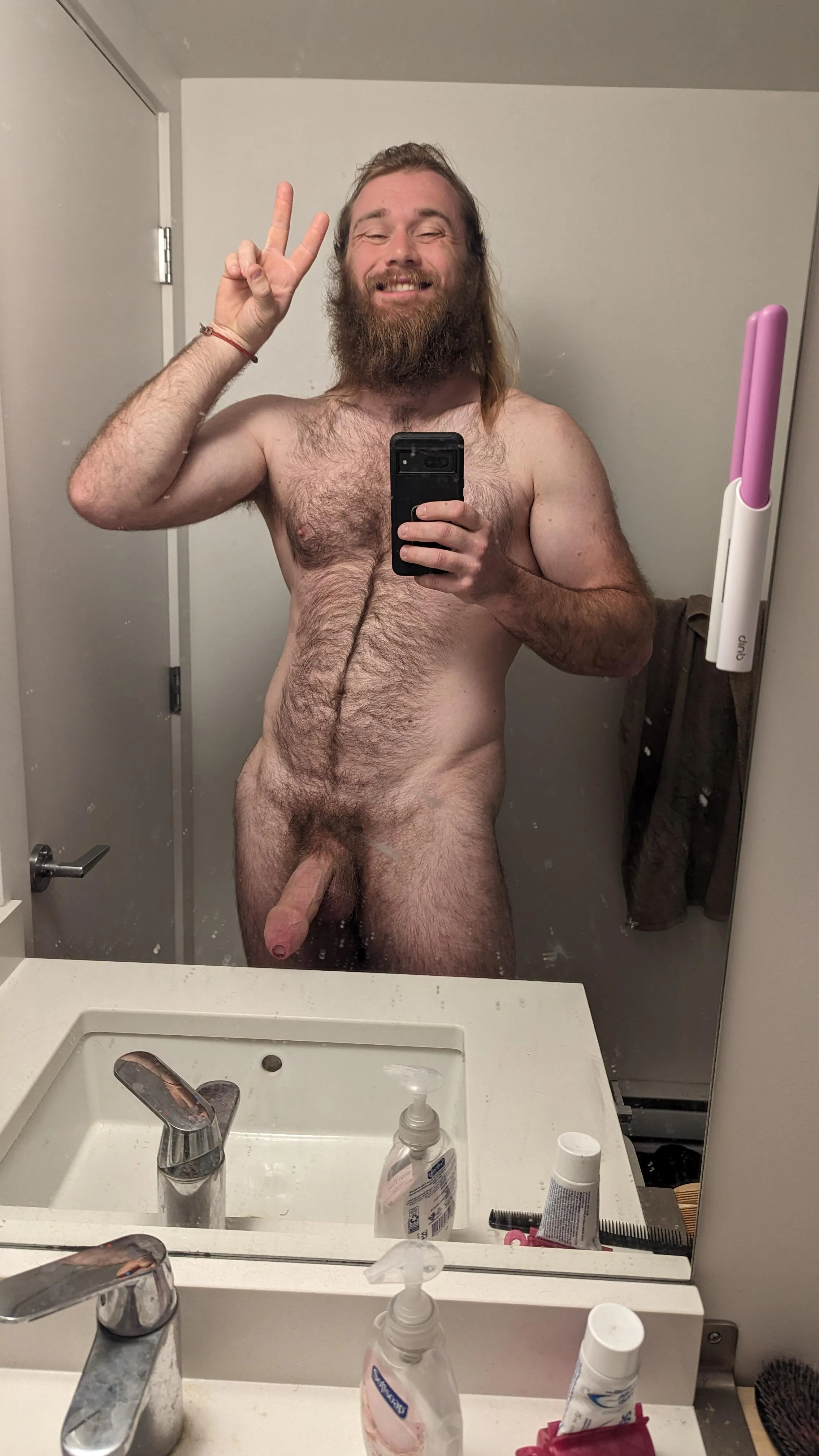 Had to shave my beard for face mask fitting at work, missing this big bushy beard