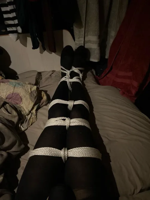 Hello 🥰 ( selfbondage )