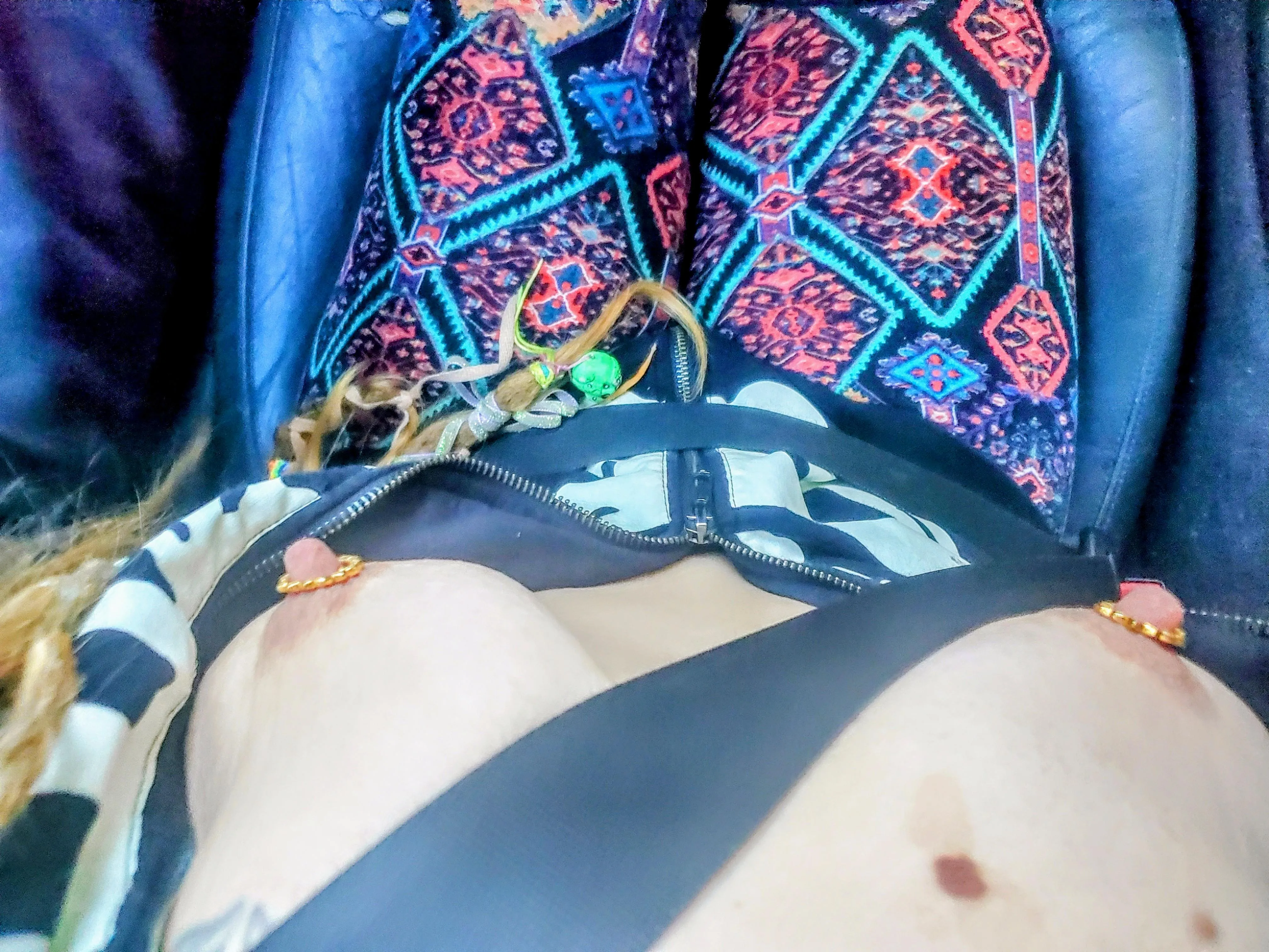 new profile, still driving with my tits out 🤭😜