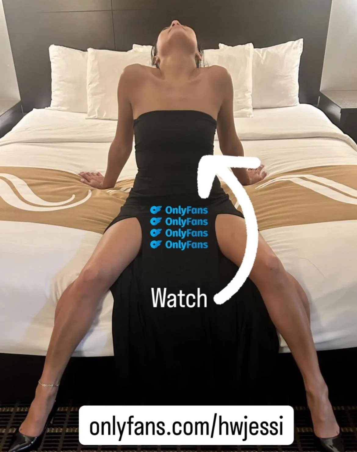 Petite Latina Hotwife