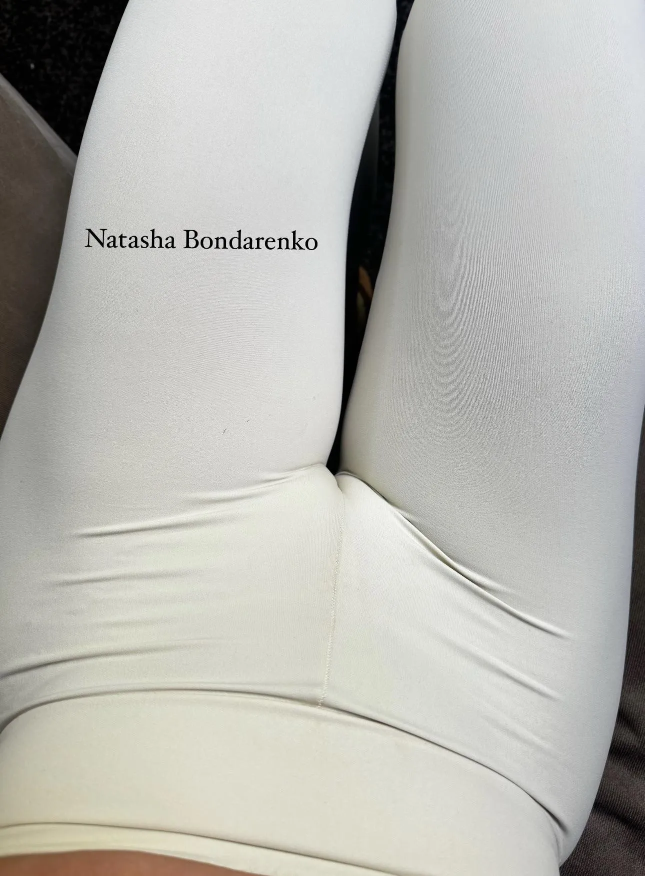 Pov in cream leggings