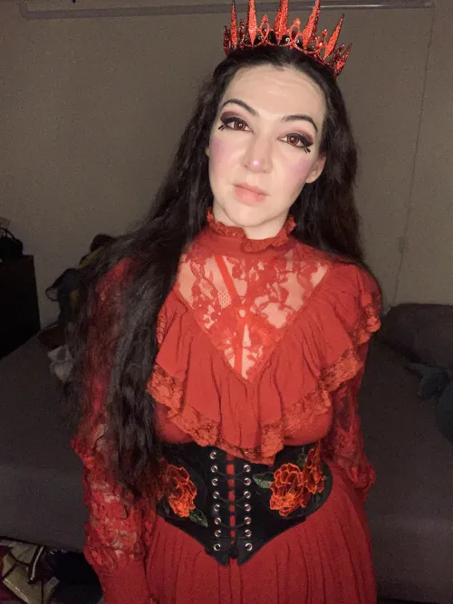 Pretty alt Princess waiting for a prince