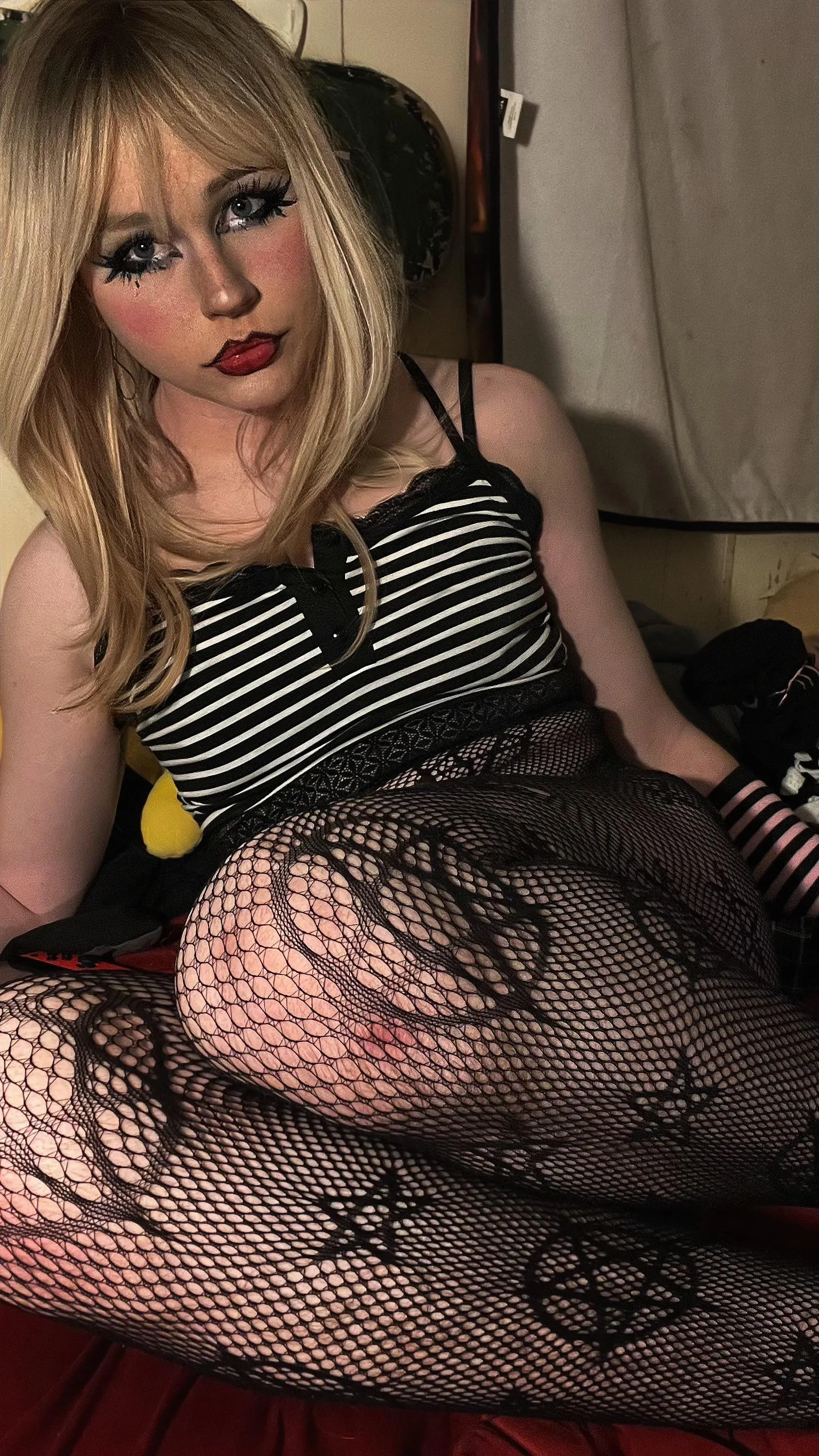 Step dad found my reddit page😣😣