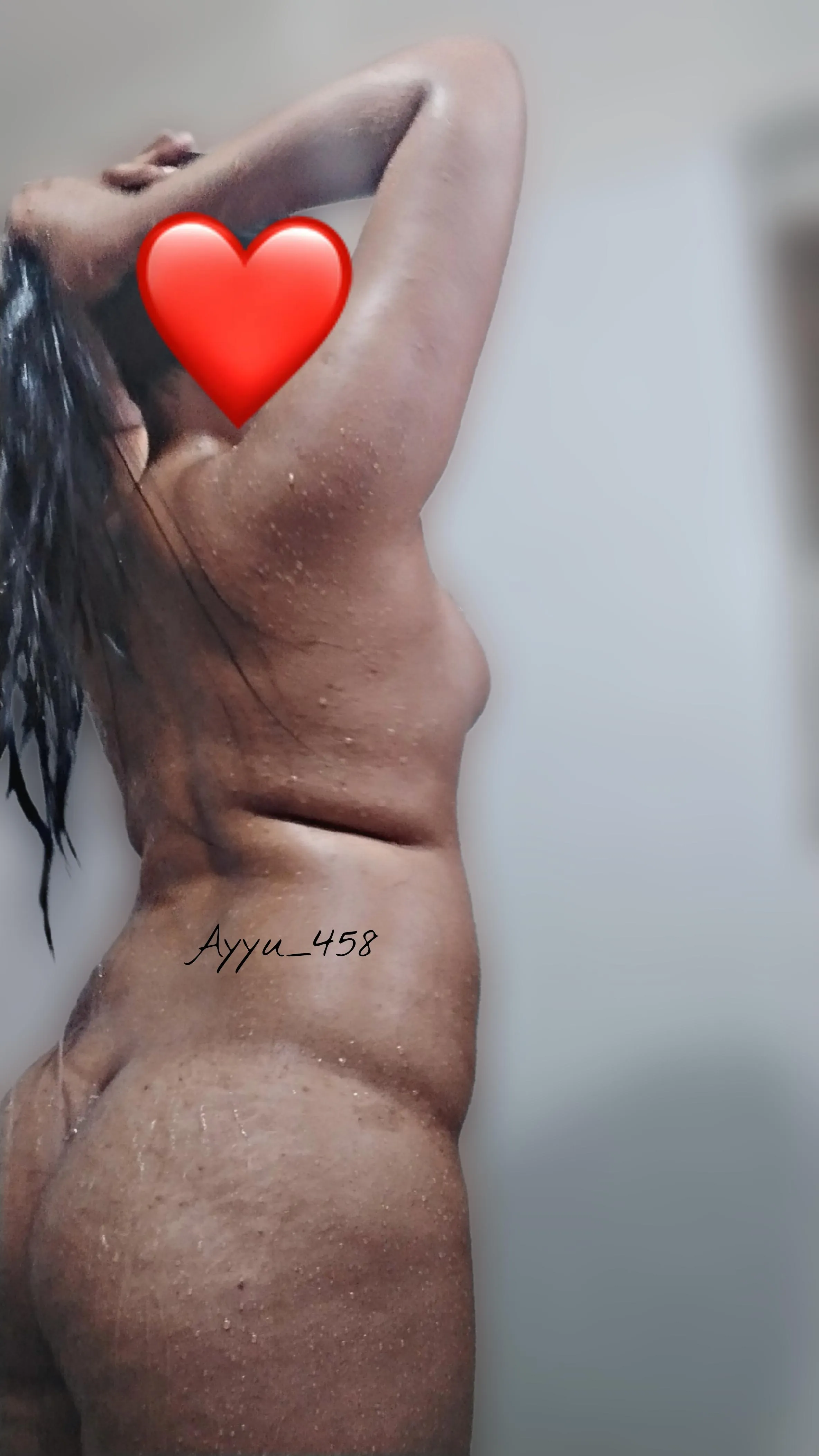 Taking shower isn't helping who wanna join to relieve my stress🥵