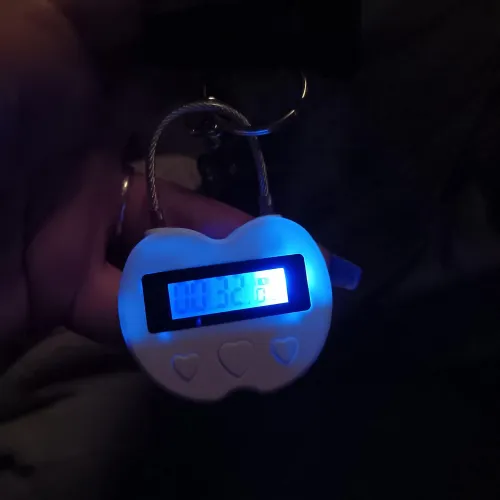 Timed lock for selfbondage