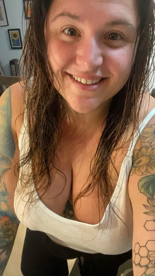 voluptuous plus size body covered in tattoos!